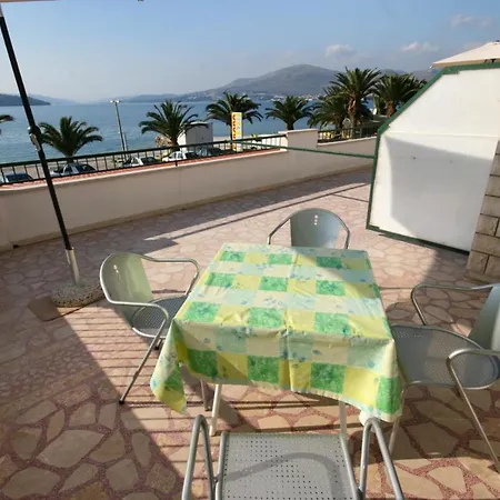 Lägenhet By The Sea Okrug Gornji, Ciovo - 6067 Trogir